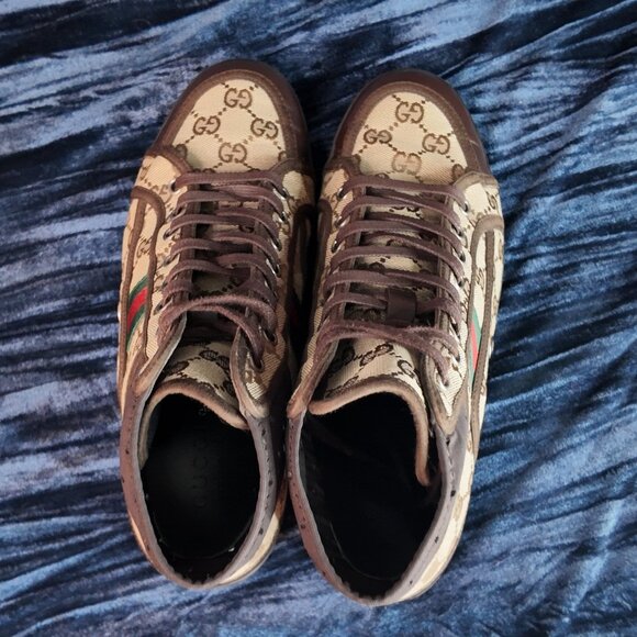 Gucci high top monogram sneaker, size 7.5 but fits US 9. - Picture 2 of 6